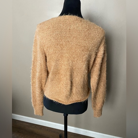 Generation K tan soft wrap sweater chic trendy cozy sz M EUC neutral wintert - Picture 3 of 11